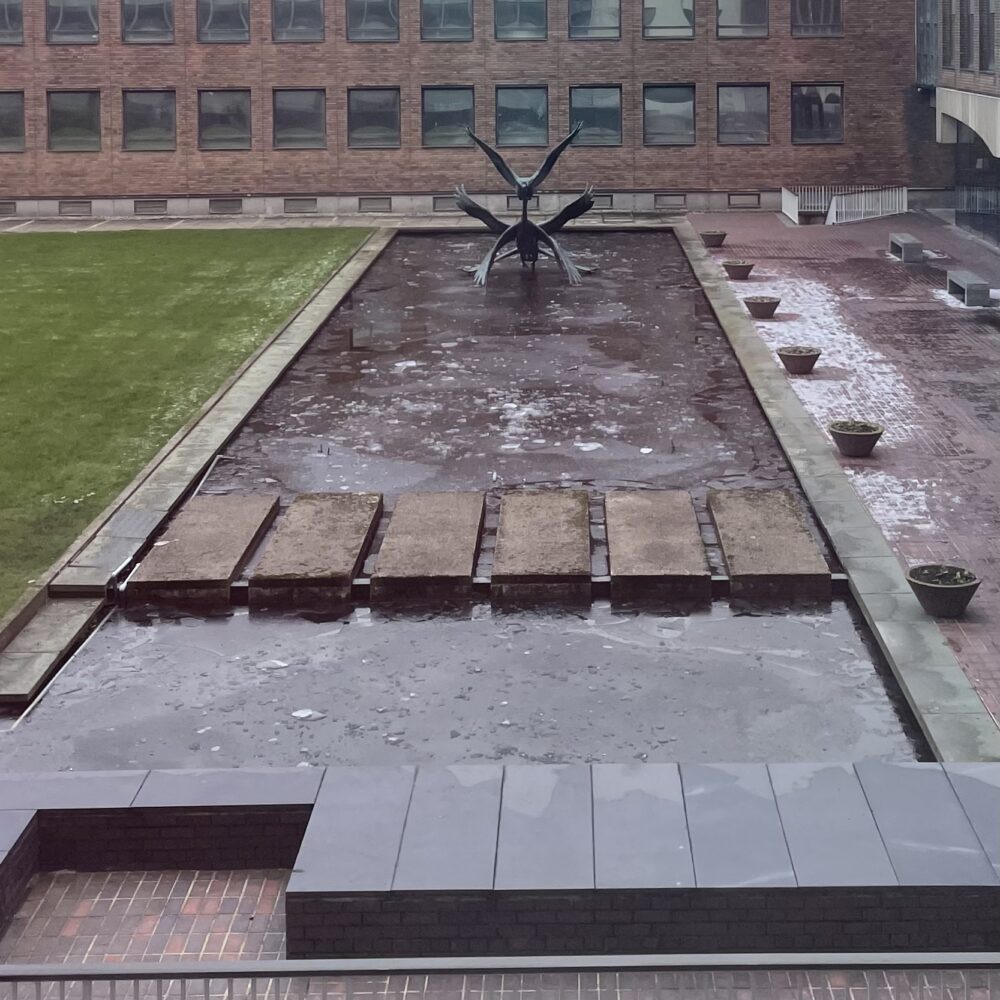 David Wynne’s 1968 bronze Swans in Flight representing Denmark, Finland, Iceland, Norway and Finland—so perhaps more used to the ice than the rest of us.